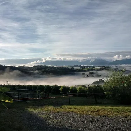 Lodge Cabane Vigneronne Gan